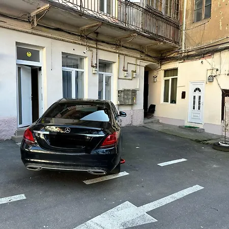 Zen With Free Private Parking شقة