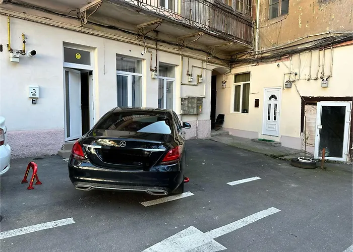 Zen With Free Private Parking Apartment